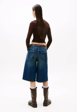 T-SHIRT DAMSKI Z DŁUGIM RĘKAWEM I KORONKOWYM WYKOŃCZENIEM TOMMY JEANS DW0DW21575