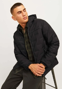 PIKOWANA KURTKA MĘSKA Z KAPTUREM JACK & JONES 12260478