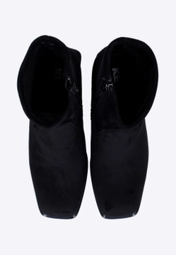 BOTKI DAMSKIE Z MATERIAŁU IMITUJĄCEGO ZAMSZ KEYS K7282