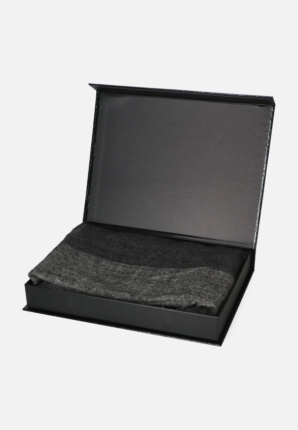 SZAL DAMSKI Z WZOREM W PASY COVERI COLLECTION 251602