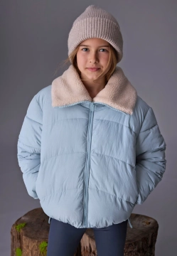 KRÓTKA KURTKA DZIEWCZĘCA Z KOŻUSZKOWYM KOŁNIERZEM MAYORAL 7437