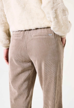 SPODNIE SZTRUKSOWE DAMSKIE GARCIA JEANS I50310