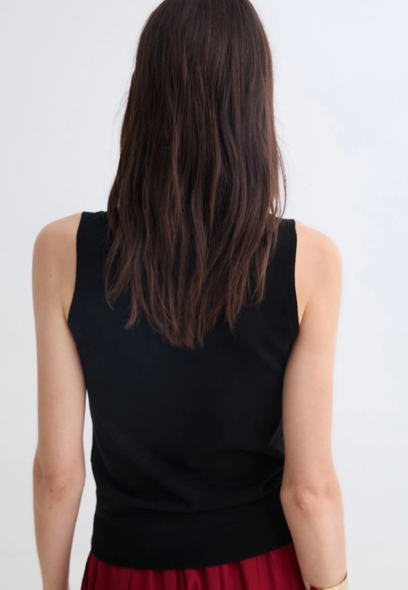 SWETER DAMSKI BEZ RĘKAWÓW Z MIESZANKI WISKOZY YERSE 43657