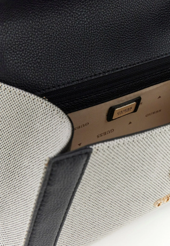 TOREBKA GUESS HWAG97 19190