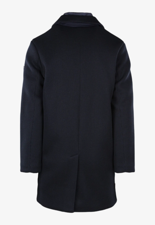 JEDNORZĘDOWY PŁASZCZ MĘSKI Z DZIANIANY TECHNICZNEJ Z PIKOWANĄ WSTAWKĄ UNITY COAT