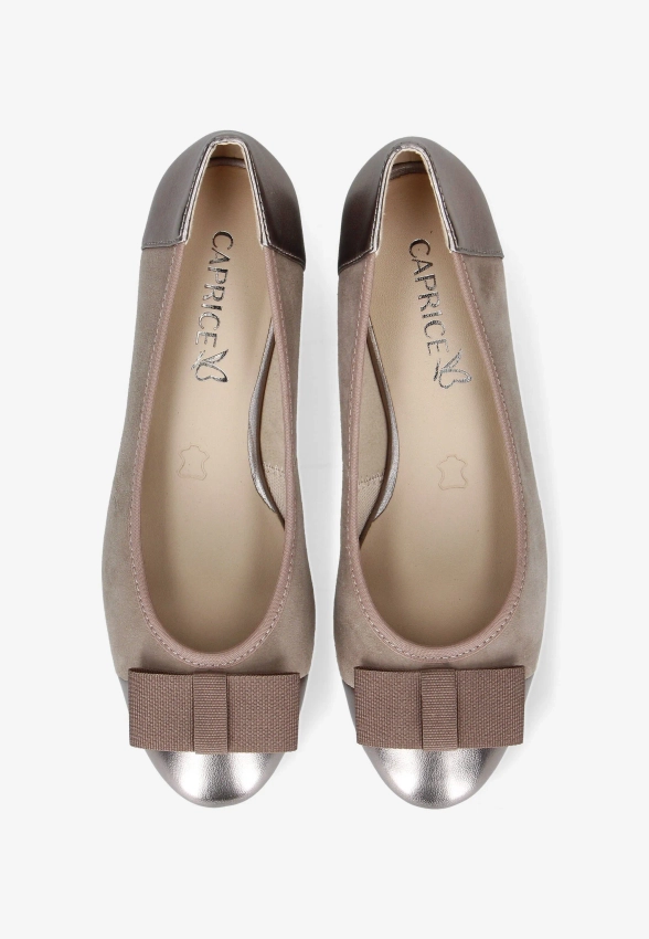 CZÓŁENKA DAMSKIE Z KOKARDĄ CAPRICE 9-22307-42