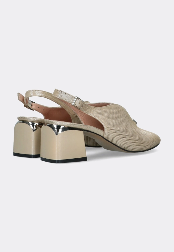 SKÓRZANE SANDAŁY DAMSKIE BOCCATO 506-230