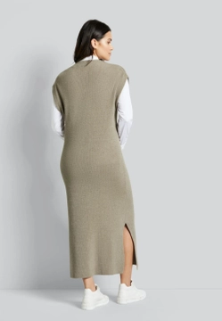 DZIANINOWA SUKIENKA DAMSKA Z KRÓTKIM RĘKAWEM BUGATTI W9726 52758