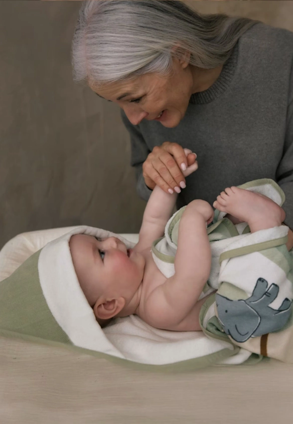 RĘCZNIK NIEMOWLĘCY MAYORAL 9988