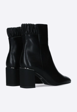 SKÓRZANE BOTKI NA OBCASIE MARKI TAMARIS 1-25340-27