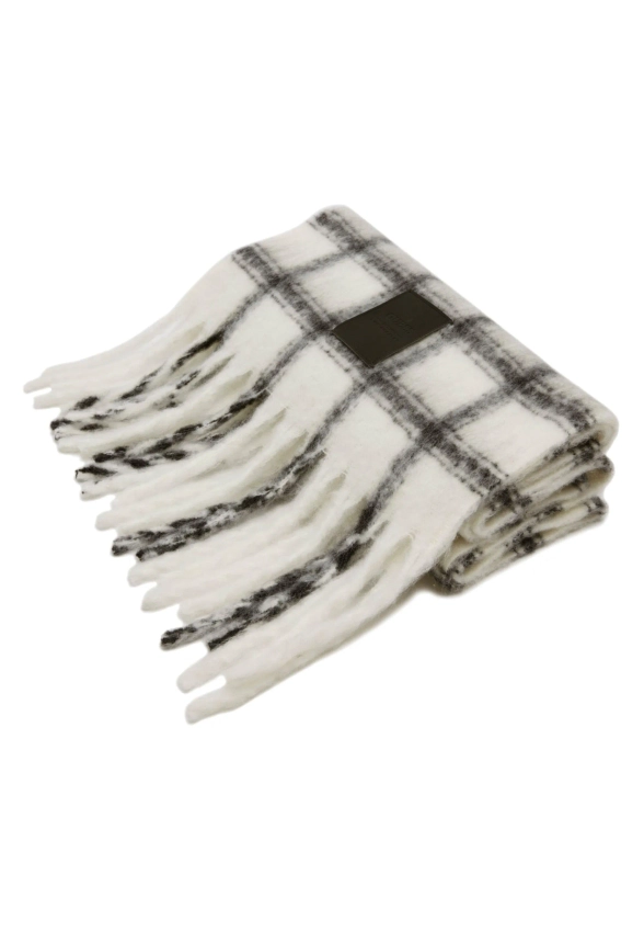 CIEPŁY SZAL W KRATĘ GUESS AW5424 POL03