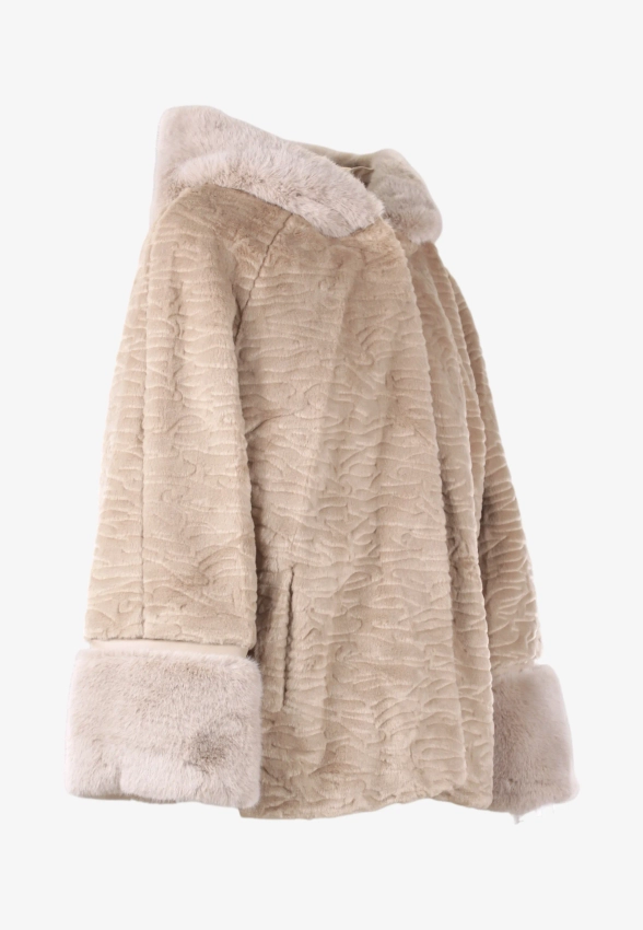 KRÓTKIE SZTUCZNE FUTERKO DAMSKIE Z KAPTUREM BLUE ENEMY DANY