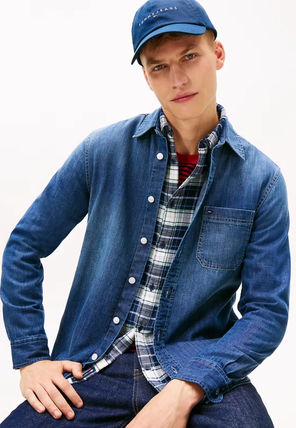 KOSZULA MĘSKA JENSOWA Z DŁUGIM RĘKAWEM TOMMY JEANS DM0DM22303