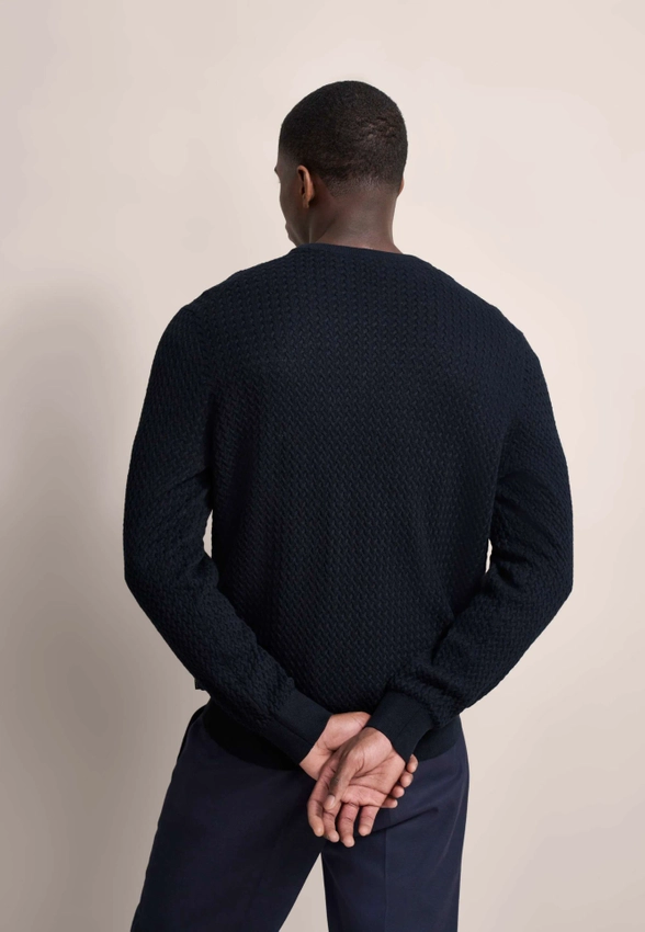 SWETER MĘSKI Z PLECIONYM SPLOTEM BUGATTI 7400 65521B