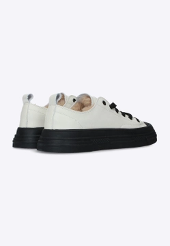 SKÓRZANE PÓŁBUTY Z KOLEKCJI GOE II2N4036