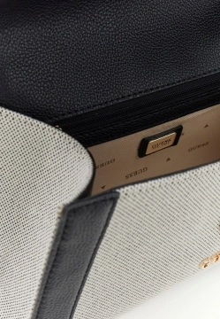 TOREBKA GUESS HWAG97 19190