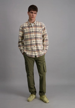 KOSZULA MĘSKA Z DŁUGIM RĘKAWEM W KRATĘ PIONIEER P1 40247 0000