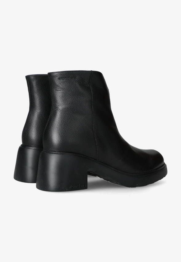 SKÓRZANE BOTKI DAMSKIE WONDERS E-7125