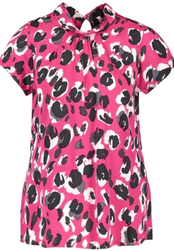 BLUZKA DAMSKA Z MARSZCZENIEM PRZY DEKOLCIE TAIFUN 460409-11210