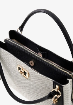 TOREBKA GUESS HWAG97 19070