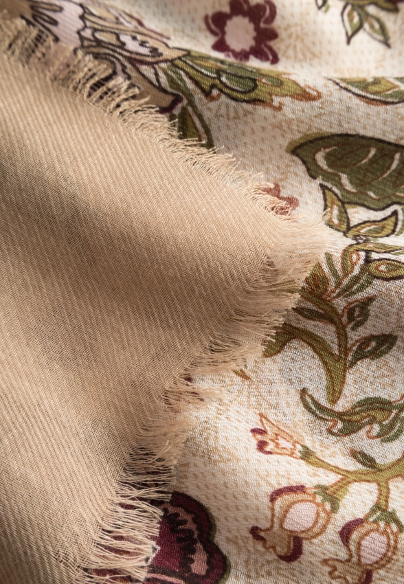 CHUSTA DAMSKA Z KWIATOWYM WZOREM JOOP! 30048379