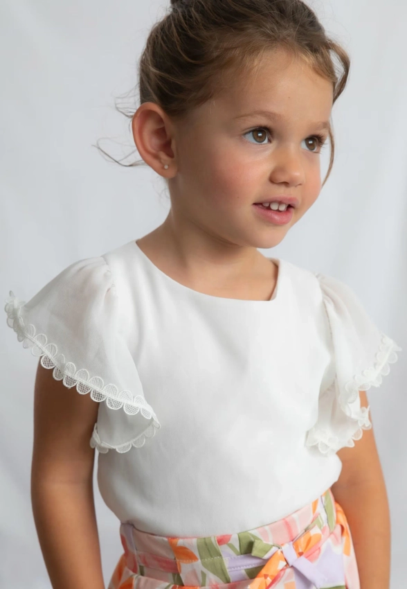 BLUZKA DZIEWCZĘCA Z OZODOBNYM RĘKAWEM MAYORAL 3195