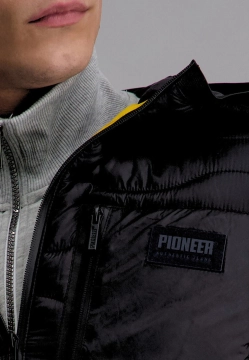 LEKKA KURTKA MĘSKA PIONIEER P1 10018 0000