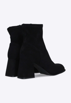 BOTKI DAMSKIE Z MATERIAŁU IMITUJĄCEGO ZAMSZ KEYS K7282