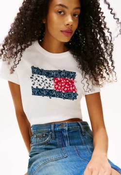 T-SHIRT DAMSKI Z KWIATOWYM MOTYWEM FLAGI TOMMY JEANS DW0DW20897