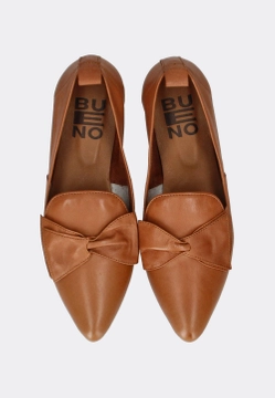 SKÓRZANE MOKASYNY DAMSKIE Z KOKARDĄ BUENO R3117