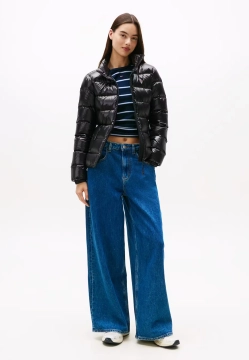 BŁYSZCZĄCA PUCHOWA KURTKA DAMSKA TOMMY JEANS DW0DW21618