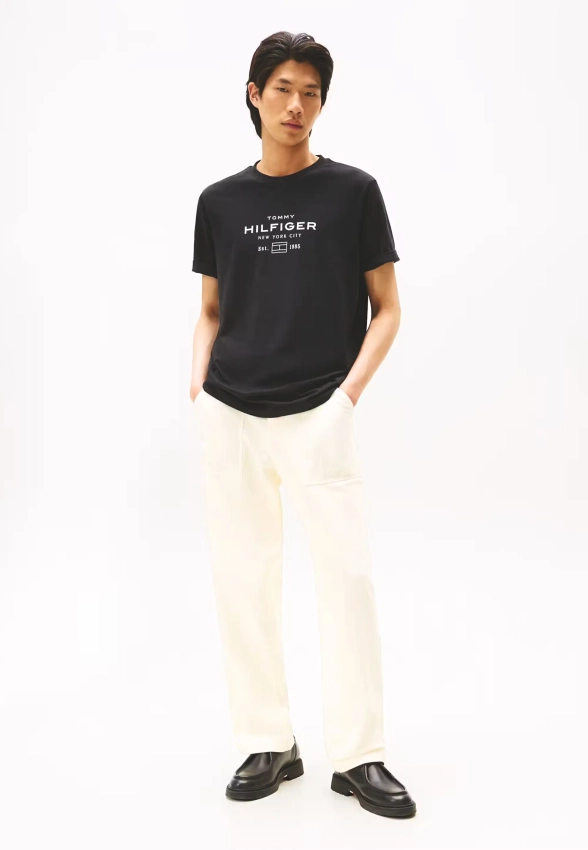 T-SHIRT MĘSKI Z KRÓTKIM RĘKAWEM TOMMY HILFIGER MW0MW40002