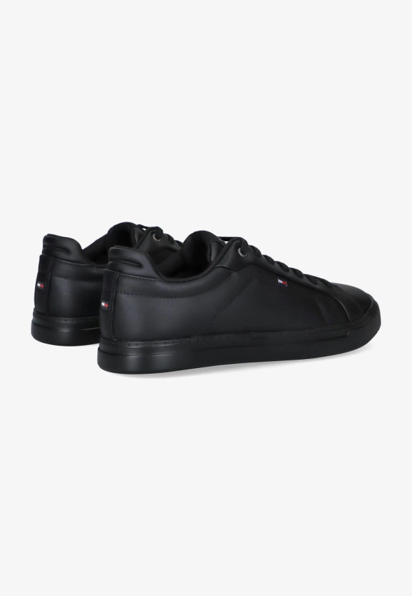 ULTALEKKIE SNEAKERSY MĘSKIE ICON COURT LIGHT ESS TOMMY HILFIGER FM0FM05678