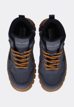 TRZEWIKI Z KOLEKCJI TOMMY HILFIGER T3B5-33157