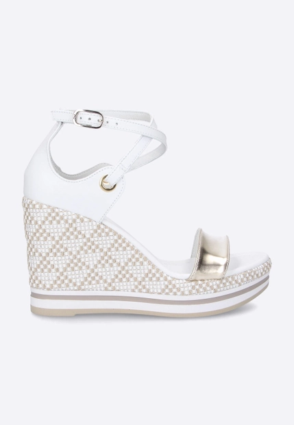 Sandały na koturnie Nero Giargini P908330D