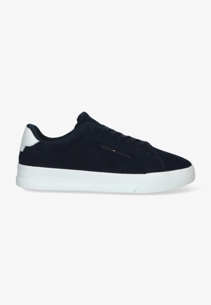 SKÓRZANE SNEAKERSY MESKIE TH COURT CORE SUEDE TOMMY HILFIGER FM0FM05716