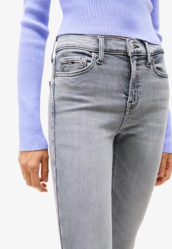 JEANSY DAMSKIE TOMMY JEANS DW0DW22148