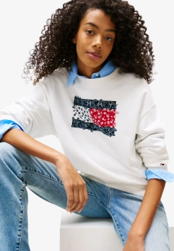 BLUZA DAMSKA Z KWIATOWYM MOTYWEM FLAGI TOMMY JEANS DW0DW20933