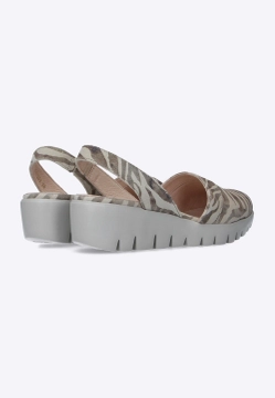 SKÓRZANE SANDAŁY Z KOLEKCJI WONDERS C-33263