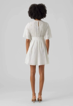 LNIANA SUKIENKA Z AŻUROWYM HAFTEM VERO MODA 10281728