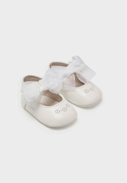 BUTY DLA NOWORODKA DZIEWCZYNKI MAYORAL 9518