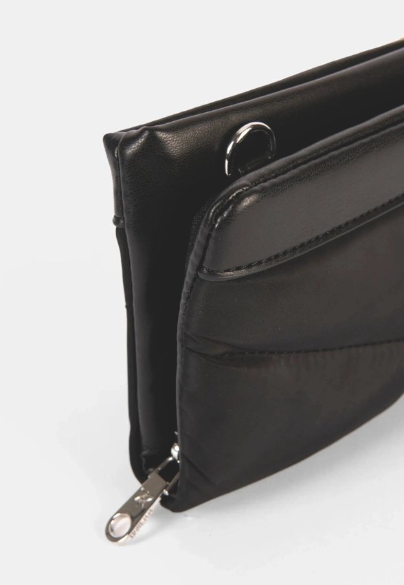 MAŁA PIKOWANA TOREBKA DAMSKA PEPE MOLL 252105