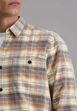 KOSZULA MĘSKA Z DŁUGIM RĘKAWEM W KRATĘ PIONIEER P1 40247 0000