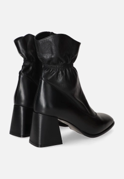 SKÓRZANE BOTKI DAMSKIE BOMBONELLA 10T 601 52444