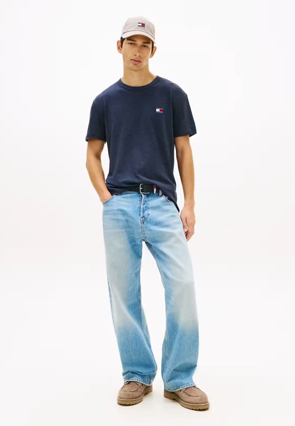 T-SHIRT MĘSKI Z KRÓTKIM RĘKAWEM TOMMY JEANS DM0DM22667