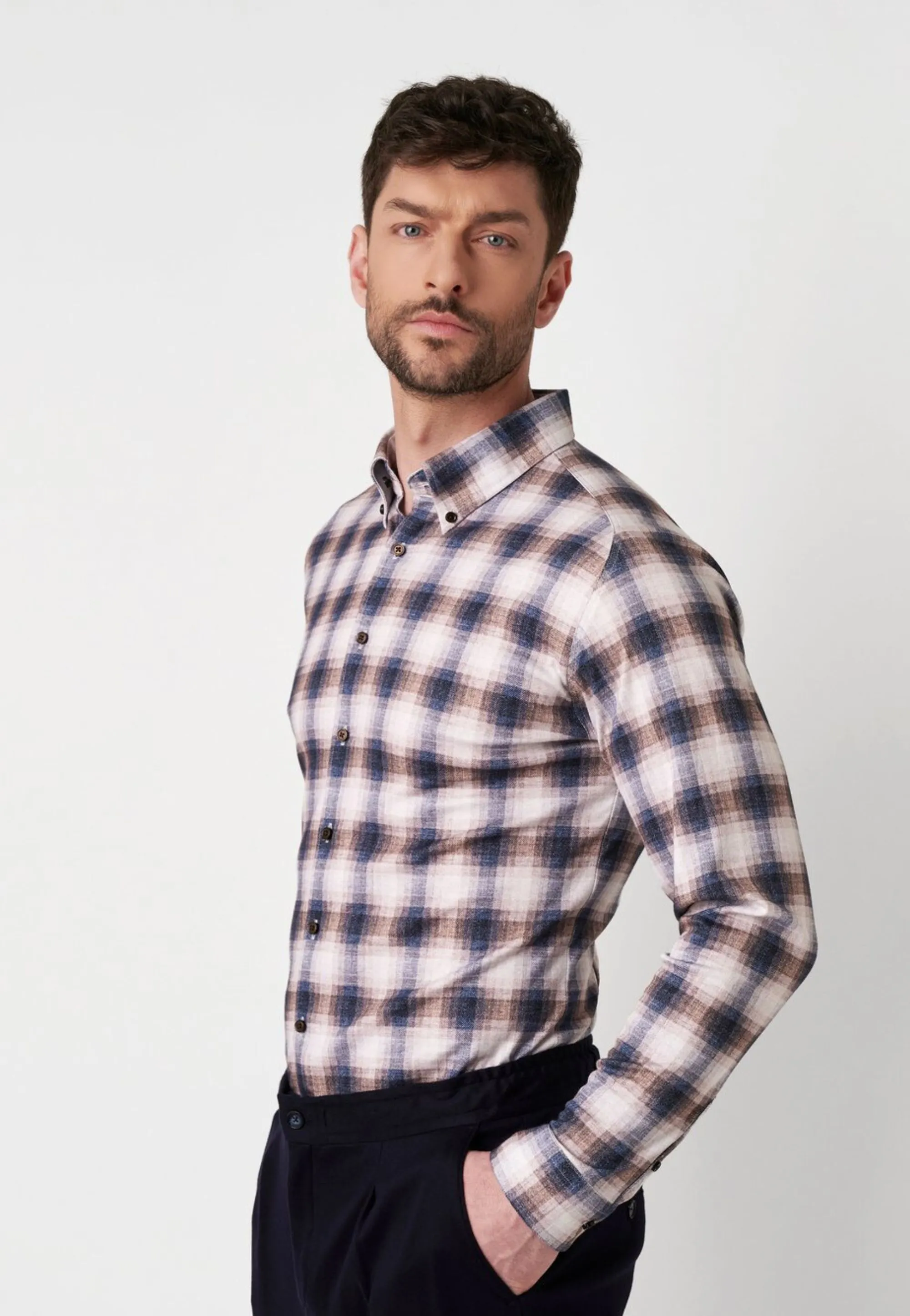 KOSZULA MĘSKA W KRATĘ DESOTO 88503-3