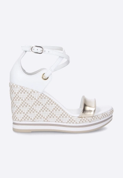 Sandały na koturnie Nero Giargini P908330D