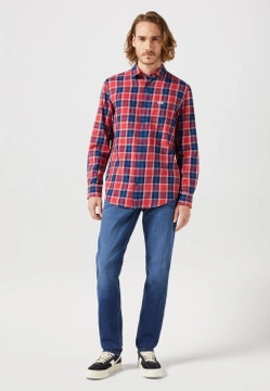 KOSZULA MĘSKA Z DŁUGIM RĘKAWEM W KRATĘ WRANGLER 112350396