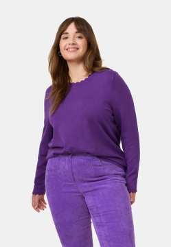 SWETER DAMSKI Z FALISTYMI BRZEGAMI SAMOON 572517-25504