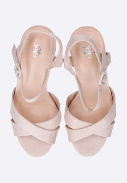 SANDAŁY NA OBCASIE JAJA A1013